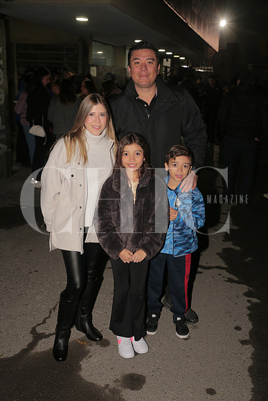 Mercedes Montemayor, Alejandro Flores, Iker Flores y Mia Flores 1