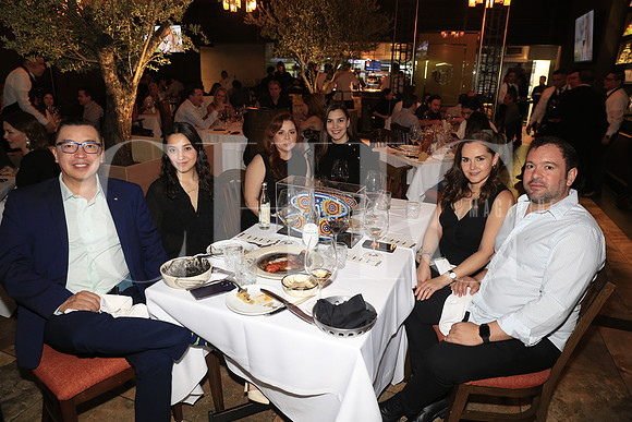 Gustavo Villarreal, Camila Villarreal, Veronica Chavez, Marcela Garcia, Glenda Cavazos y Adalberto Cavazos 3