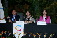 Javier Navarro, María Cristina González Parás y Martha Herrera