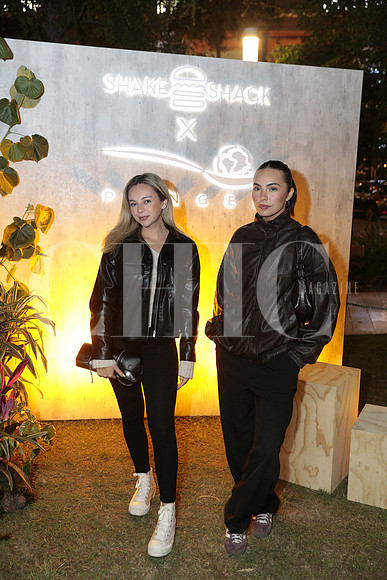 Katya Armijo y Valery Rodriguez 2
