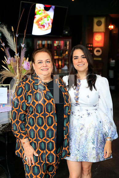 Maria del Pilar Guerra y Denisse Martinez 4