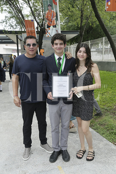 Luis Cárdenas, Gabriel Cárdenas y Mariana Cárdenas (2)