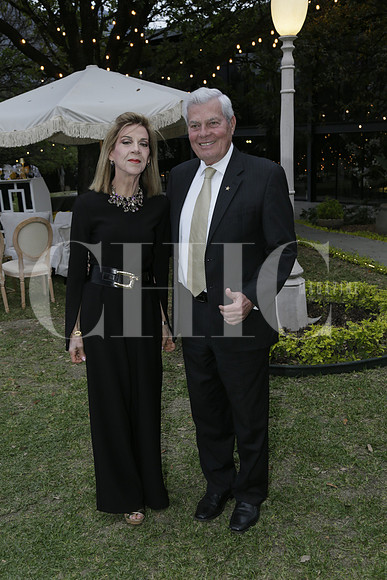 Mina Villarreal de Gustafson y Erick Gustafson (2)