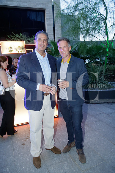 Guido Benassíni y Eddie Lewis (2)