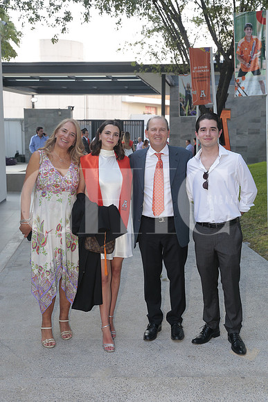 Lourdes Sydow, Isabella Sydow, Erick Sydow y Francisco Anzures  2