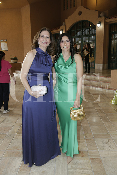 Elena Lara de Martínez y Roberta Esparza (2)