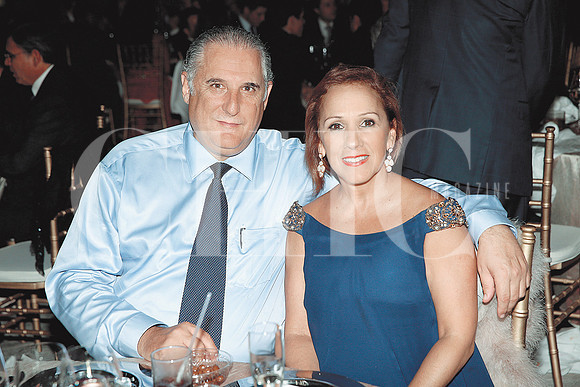 Alejandro Maiz y Gina Manautou de Maiz