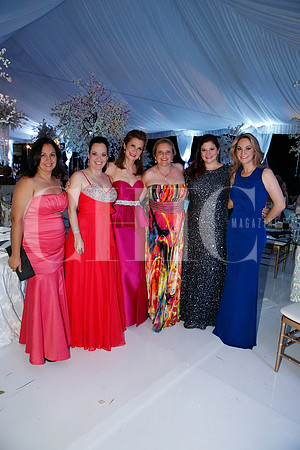 Edith Barrios de Gutiérrez, Flora Gutiérrez de Rodríguez, Susana Díaz, Muñe Zambrano de Gutiérrez, Jéssica Garza de Cuéllar y Cynthia de Gutiérrez