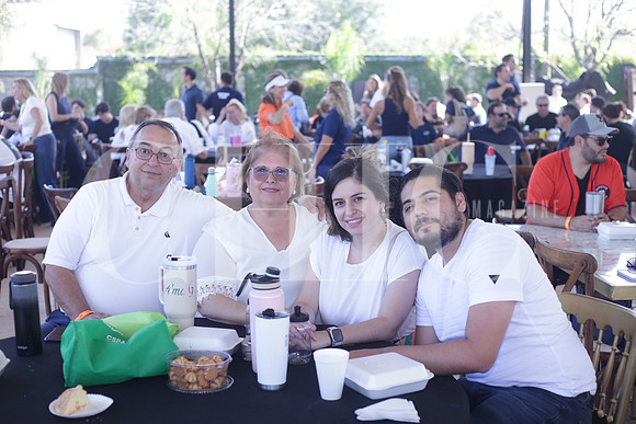 Francisoc Villarreal, Alma Treviño de Villarreal, Alma Villarreal y Luis Prado 0