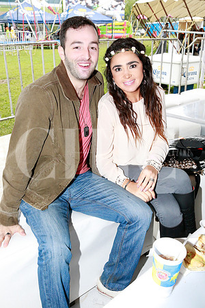 Gabriel Angulo y Stefy Castillo