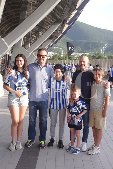 Eugenia Zambrano, Diego Zambrano, Diego Zambrano, Alvaro Zambrano, Alvaro Zambrano, y Teo Zambrano0
