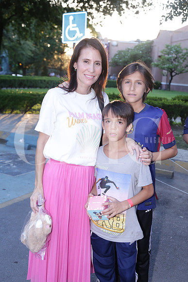 Yusara González de Martínez, Mariano Martínez y Santiago Martínez 0