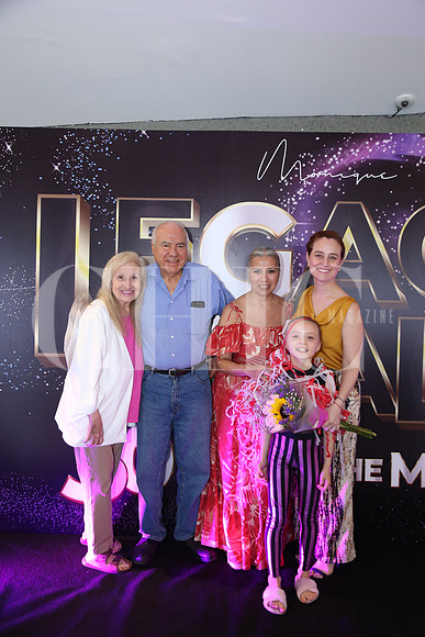Laura Ramírez, Carlos Macias, Antonia Macias, Tania Álvarez y Ana Lucía Macias