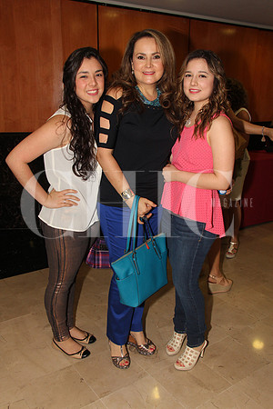 Valeria de León Sandra de León y Karen de León