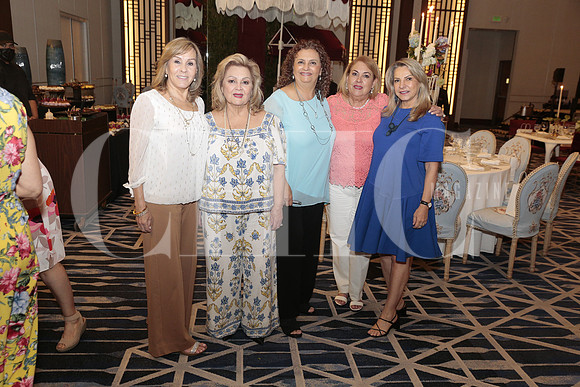 Nancy Santos, Leticia Rueda, Yelile Marcos, Olga Gonzalez y Rosy Zambrano 3