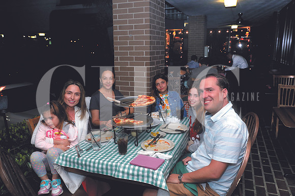 Catalina Siller, Valeria de Siller, Adriana de Juárez, Isabella Siller, Valeria Siller y Jorge Siller 2