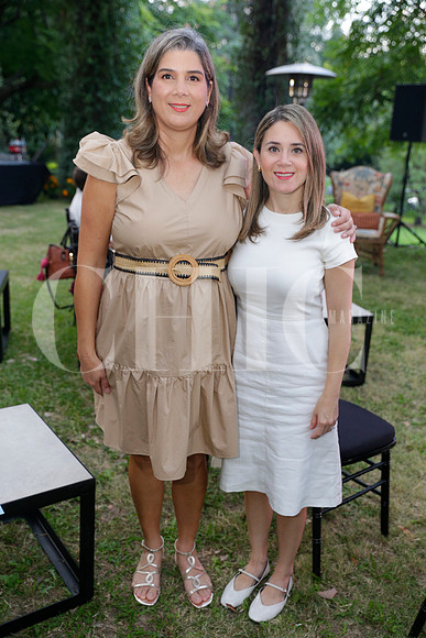 Carmen Barrenechea y Alma Cardenas 2