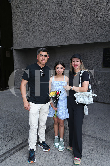Javier Fernández, Catalina Fernández y Karla Quintanilla 0