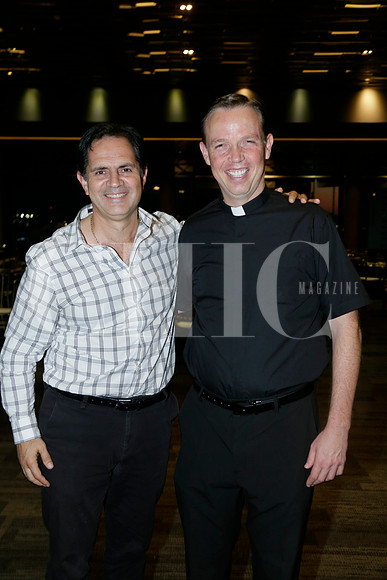 Marco Antuñano y padre Carlos Proal