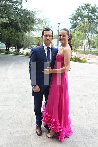 Juan Angel González y Bárbara del Valle 0