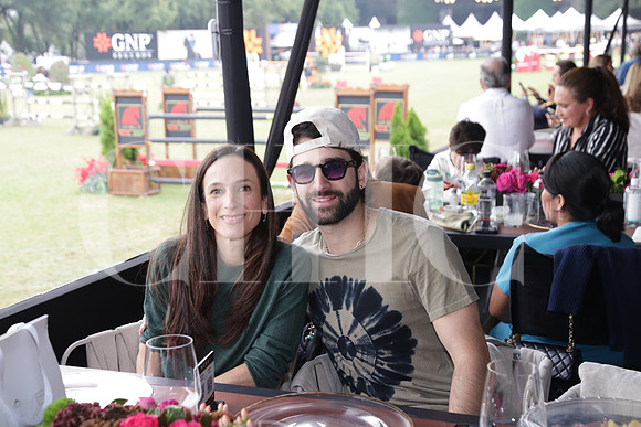 Yolanda Garza y Mando González 0