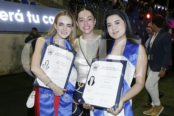 María del Mar Vásconez, Sofia Moreno y Cristina Chibana (2)