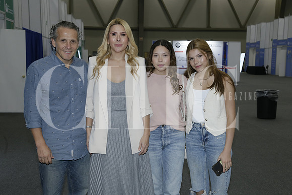 Roberto Garza, Margarita Arellanes, Loreta Garza e Isabella Garza