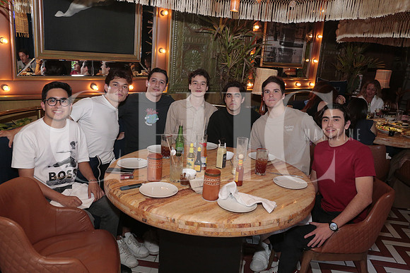Iker Perez, Andres Garcia, Anuar Misleh, Martin Villarreal, Diego Quintana, Ismael Gomez y Patricio Sanchez 4