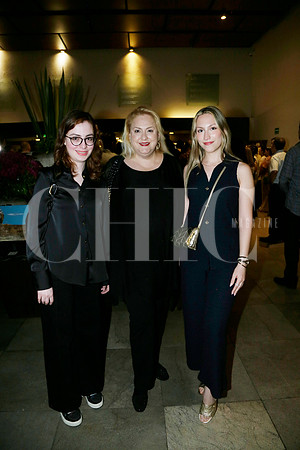 Andrea Athnasakis, Eldy Carlos de Athnasakis y Sophia Athnasakis (2)