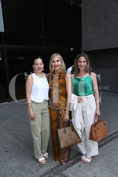 Daniela Cavazos, Mónica Bueron de Villarreal y Vanessa Villarreal 1
