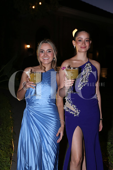 Paola Garza y María Martínez 1