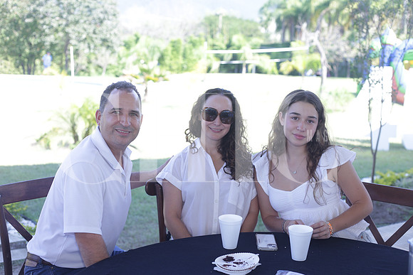 Eduardo Plancarte, Paty Gracia y Sofia Plancarte 1