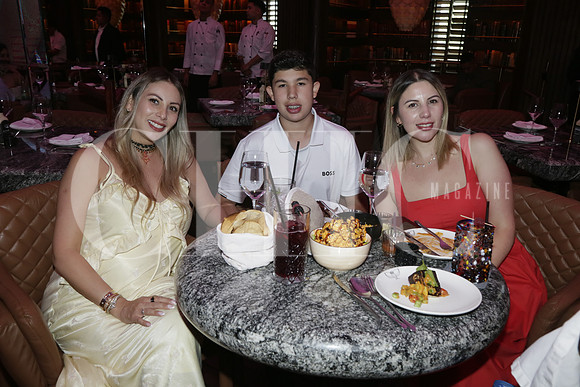 (rest Madalena) Magaly Rodríguez, Ricardo Lozano y Yohana Rodriguez (2)