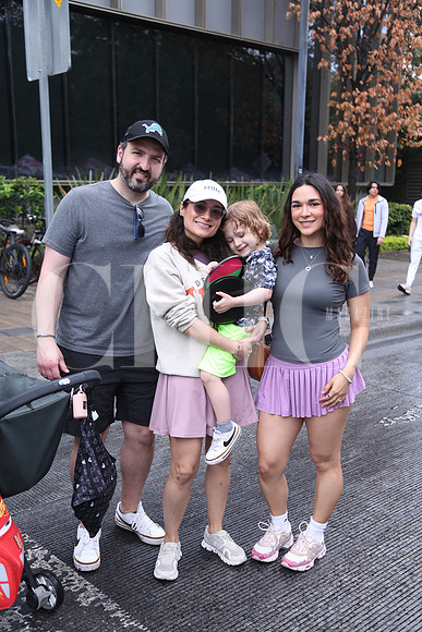 Guillermo Montemayor, Marcela González, Evan Montemayor y Sofia Mena 1
