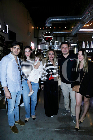 Daniel Lozano, Ana Karen de Lozno, Patricia González, Mauricio Gutíerrez y Victoria Lozano (2)