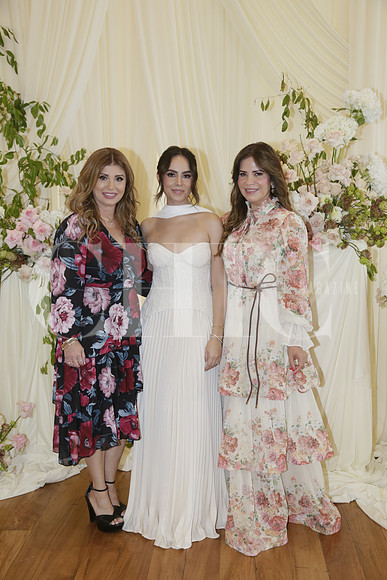 Claudia Serna de Ortíz, Karina Lozano y Karla Aguilar de Lozano. (3)