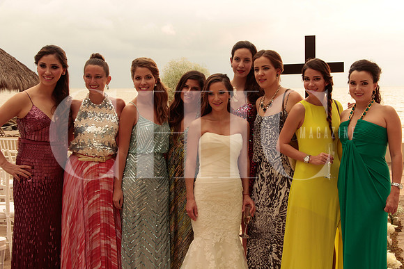 Vanessa Sepúlveda, la novia, Denisse Elizondo, Isabel Cantú, María Jimena Reyes y Éricka Lozano