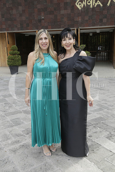 Elsa Gutíerrez de Villarreal y Marisela Varela de Ariaga (3)