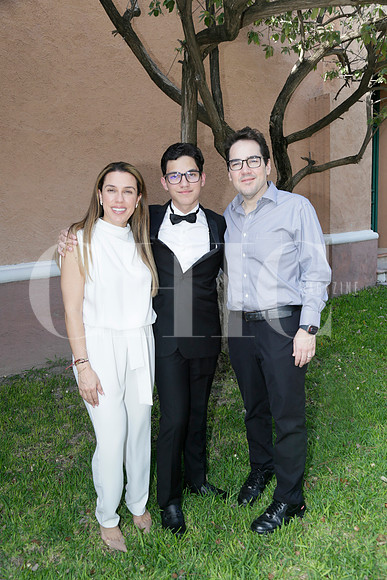 Myriam Salas de Lobo, Mauricio Lobo y Quiko Lobo (3)