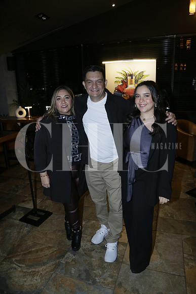 Magda Garcia, Enrique Tavares y Mayra Tavares (2)