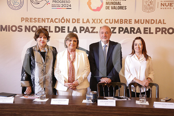 Sofia Leticia Morales, Cristina González, Javier Navarro y Maricarmen Martínez3