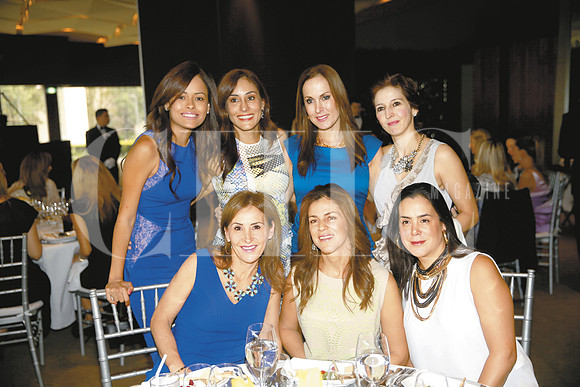 Margot Palau de Morales, Lucia de la Peña, Ana Garza de Treviño, Barbara Rodriguez, Laura Garza de Chapa, Marisa Vadldes y Pamela Garza de Zubiria