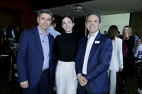 Fernando Mendizabal, Rosemaire Mandizabal y Eduardo Garza T