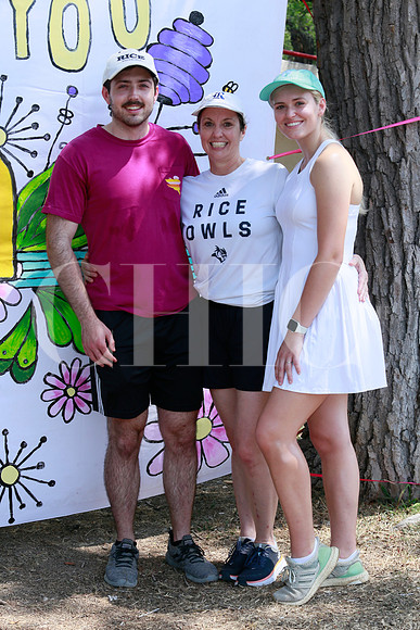 Erick Torres, Pilar Torres y Angela Torres