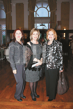 Cecilia Elizondo, Tita Moyeda y María de los Ángeles de Cárdenas