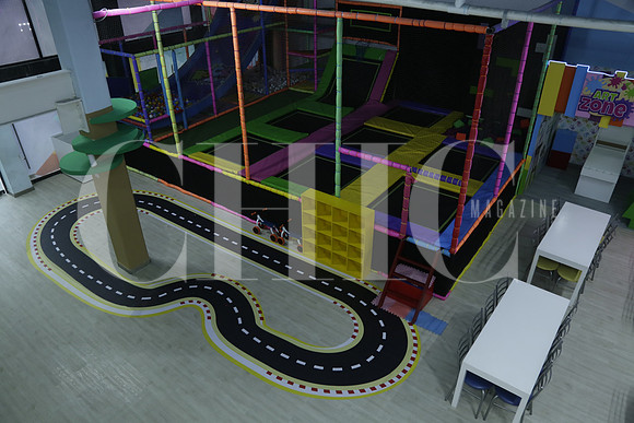 Aspectos de interiores y areas de Rock n Play (15)