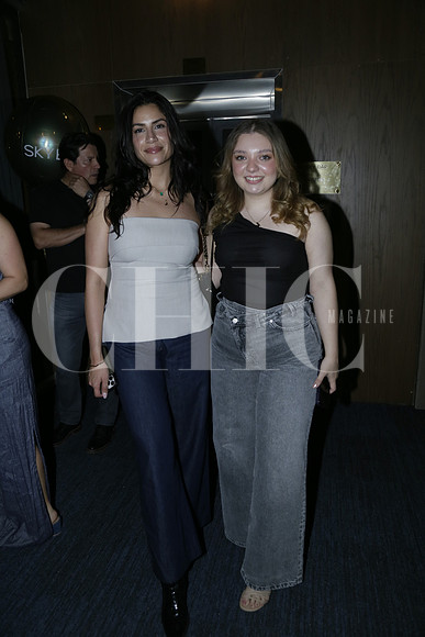 Paola Castro y Valeria Chávez