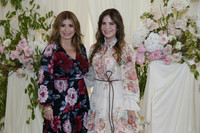 Claudia Serna de Ortíz y Karla Aguilar.