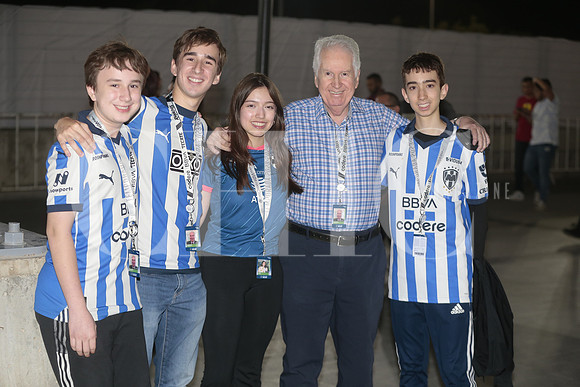 Marcelo Foster, Andres Foster, Valeria Foster, Jorge Foster y Alejandro Foster 4