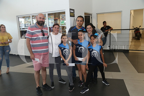 Samuel Nerio, Liz Barradas, Liz Nerio, Rene Cabrera, Dayana de Cabrera, Regina Cabrera y Rebeca Cabrera